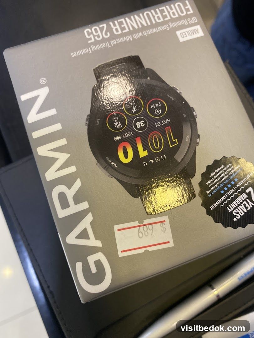 Garmin Forerunner 265 Smartwatch Box