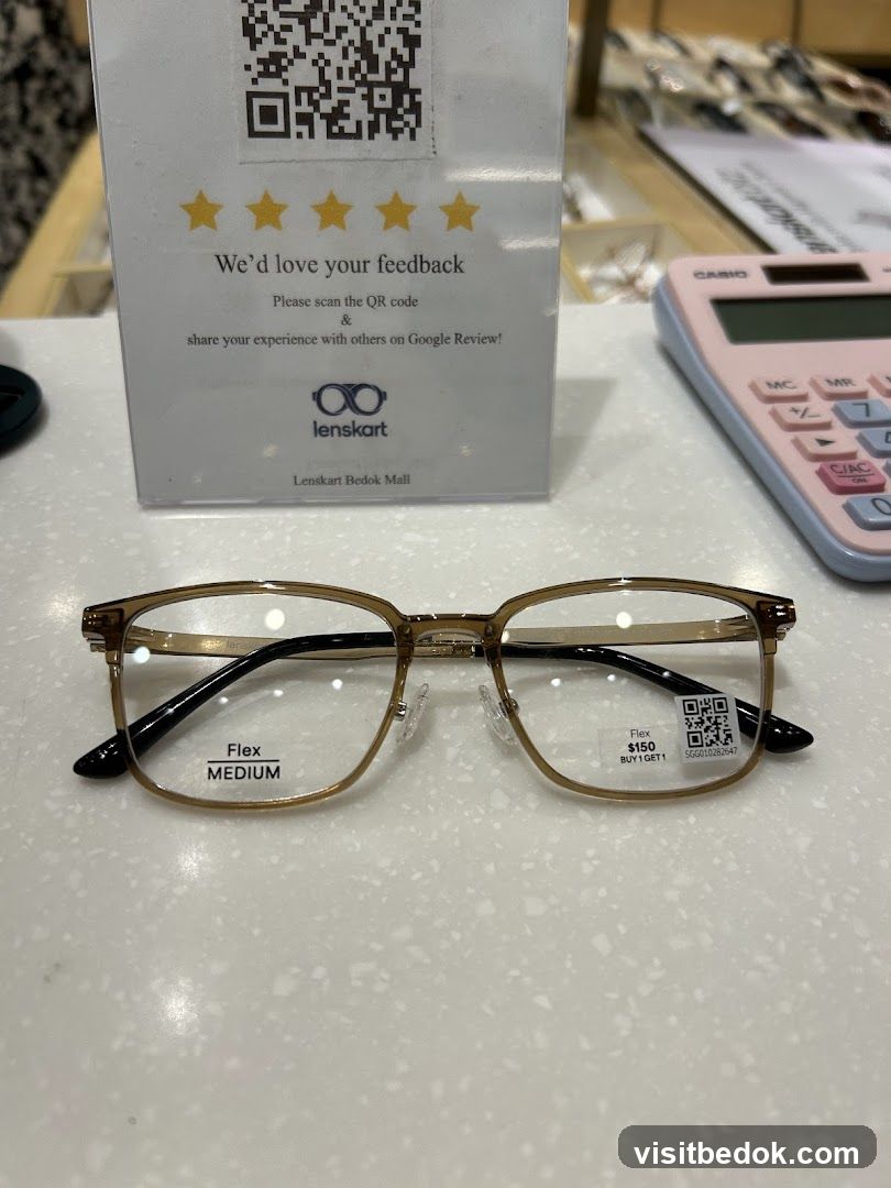 Eyeglasses display