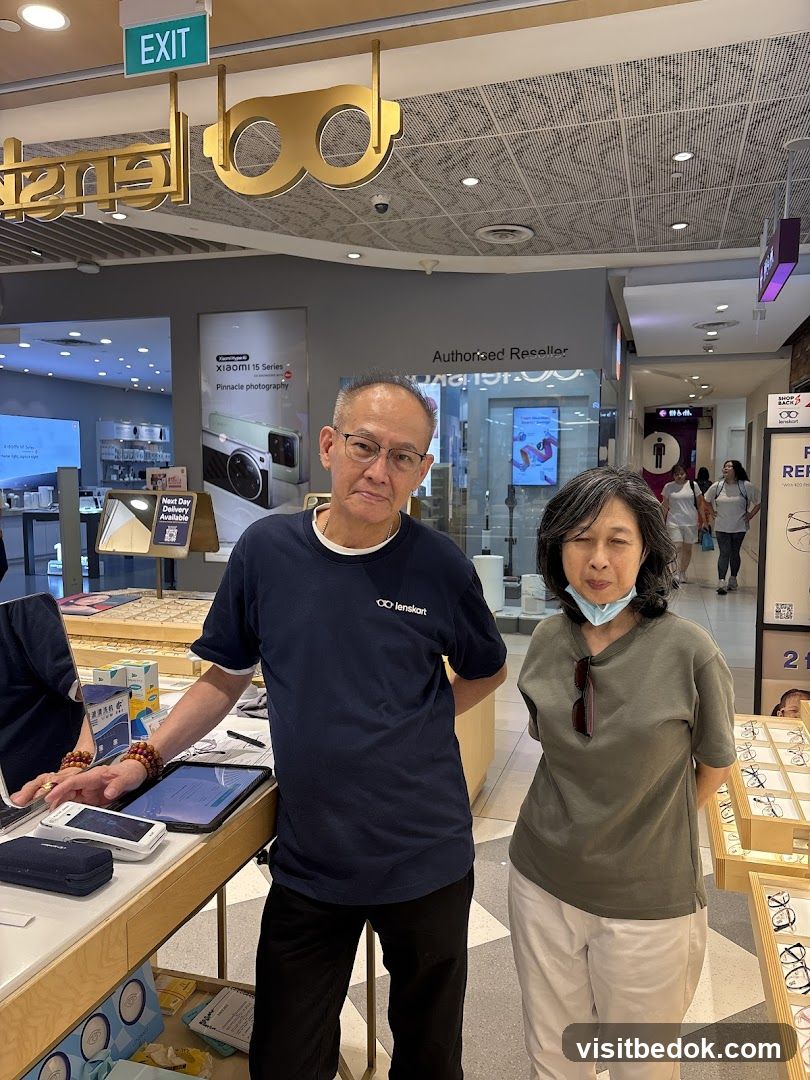 Optician Store Staff