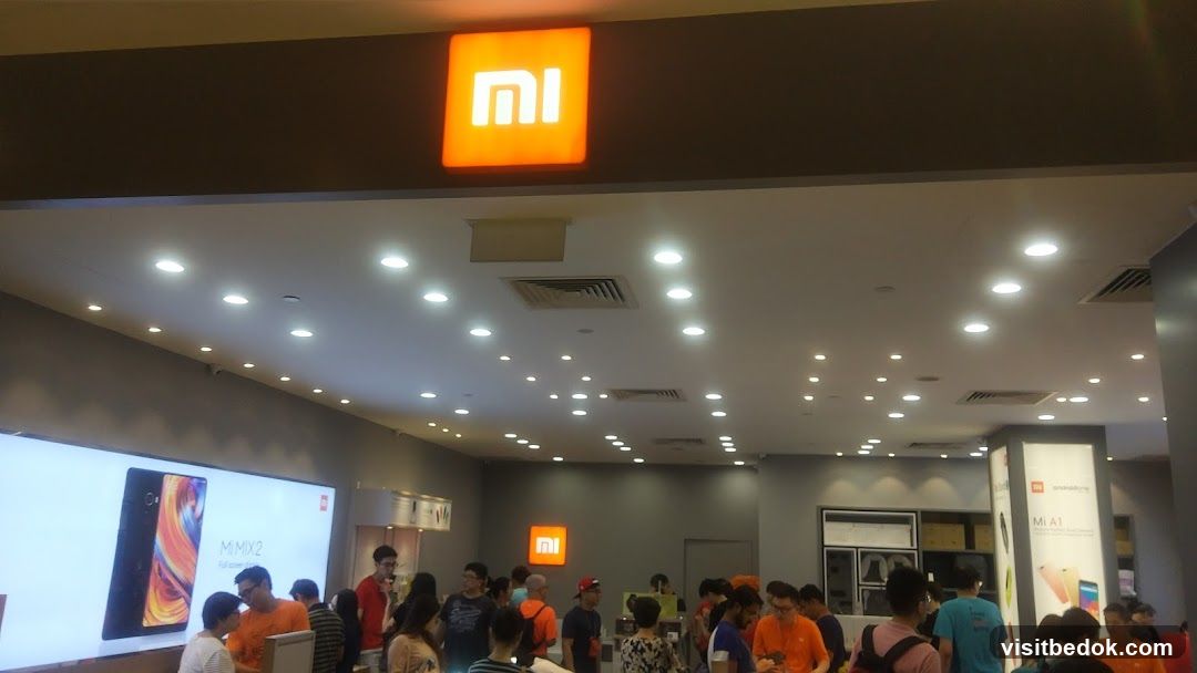 Xiaomi Store Interior