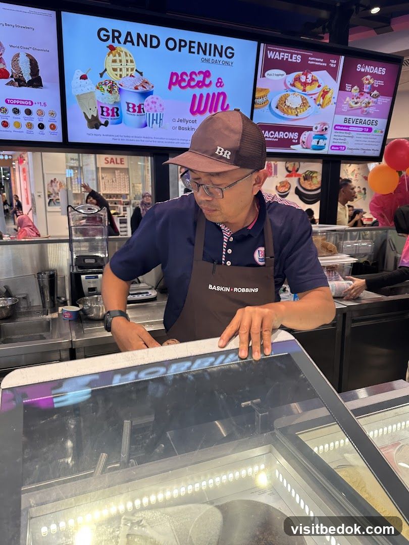 Baskin Robbins Grand Opening