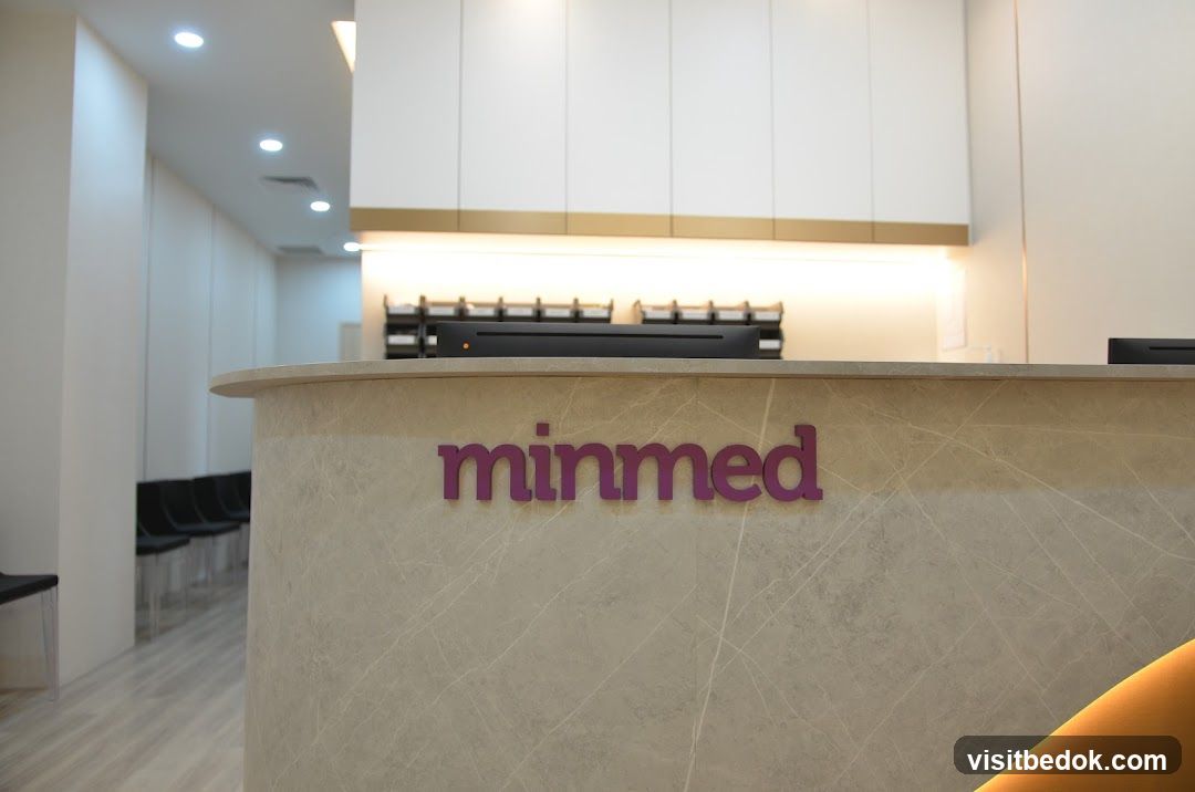 Minmed Reception Desk