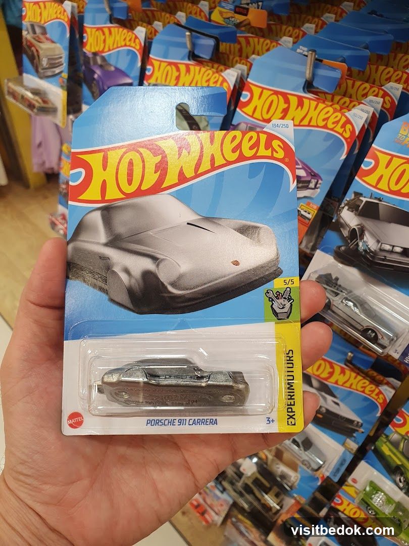 Hot Wheels Porsche 911 Carrera Toy Car