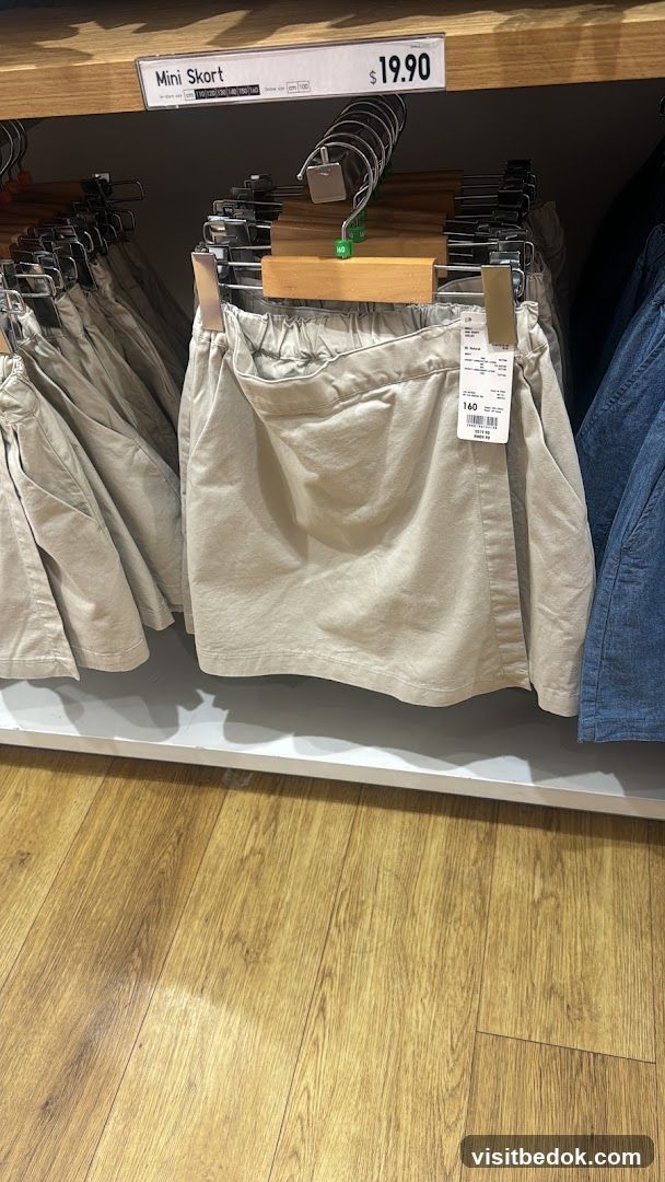 Mini Skort Display