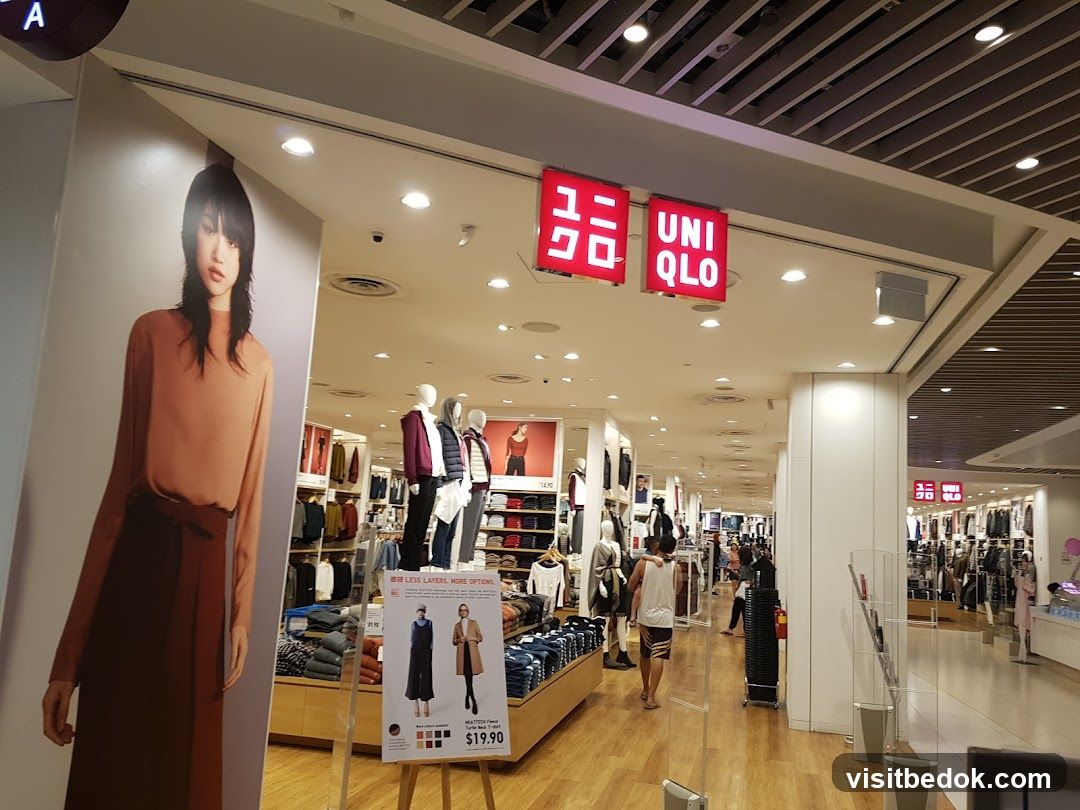 Uniqlo Store Interior