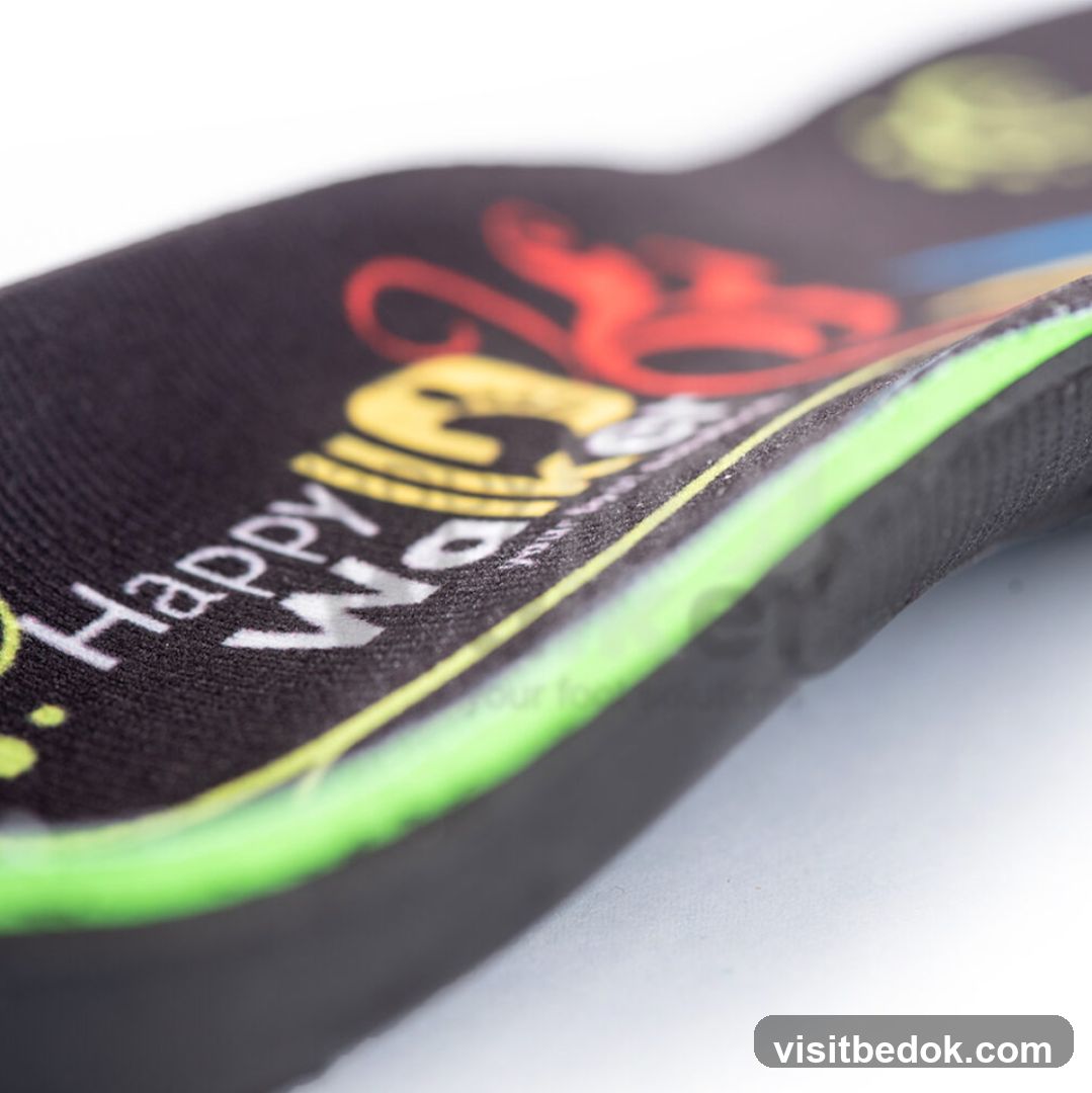 Insole with "Happy Walk" logo