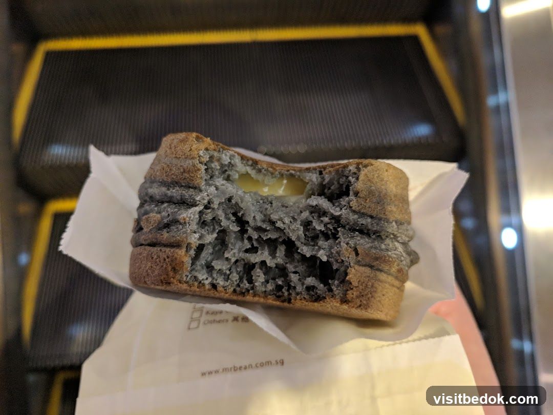 Charcoal bread with filling