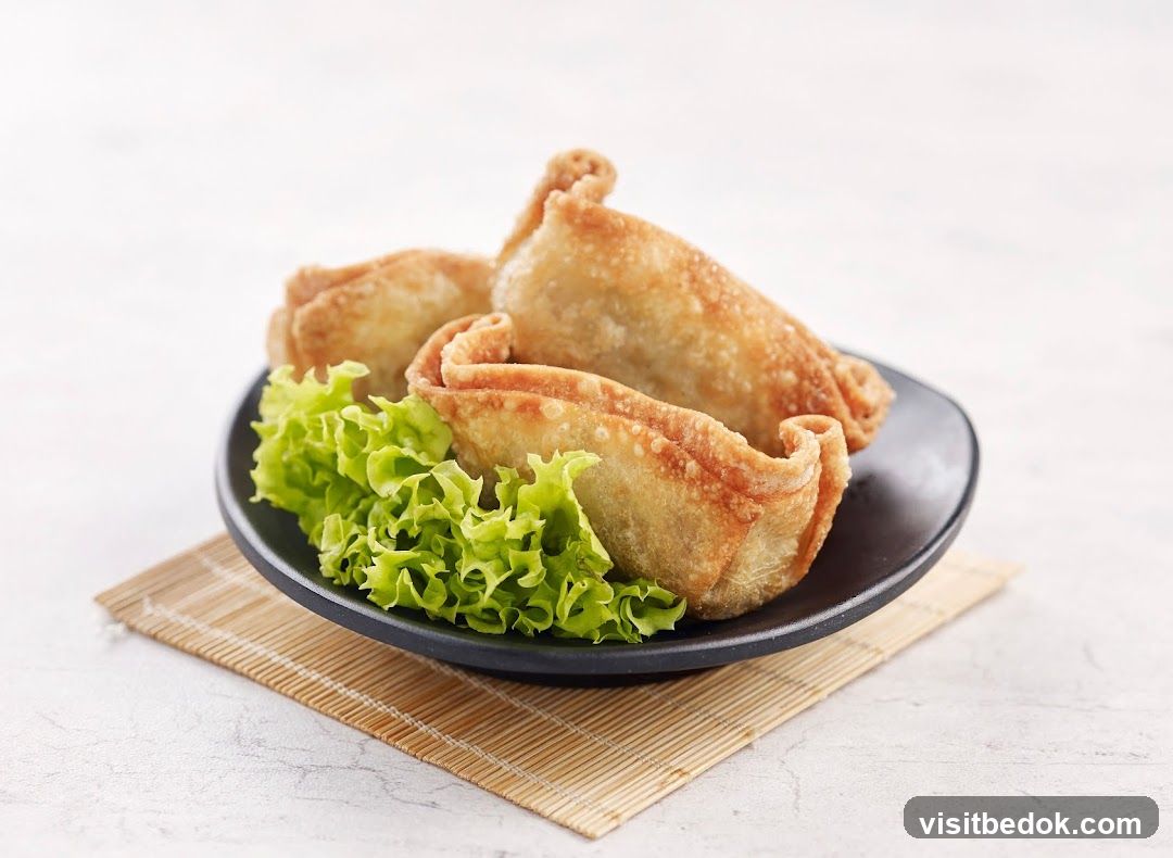 Fried Dumplings with Lettuce