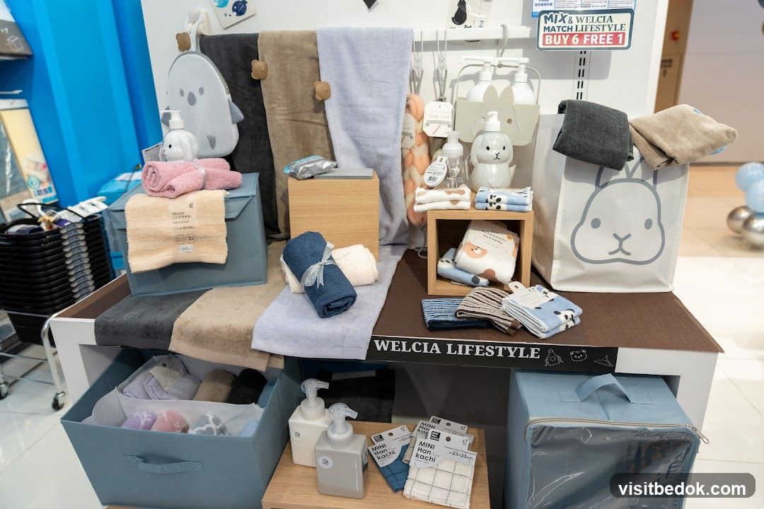 Home Goods Display