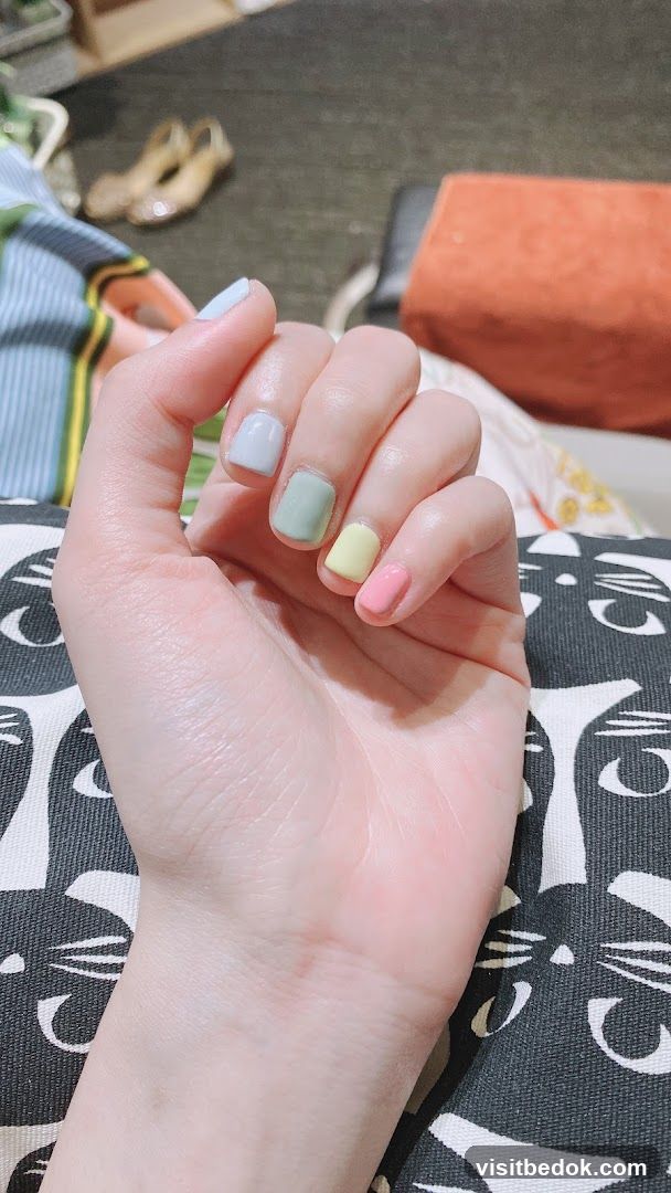 Pastel Nails