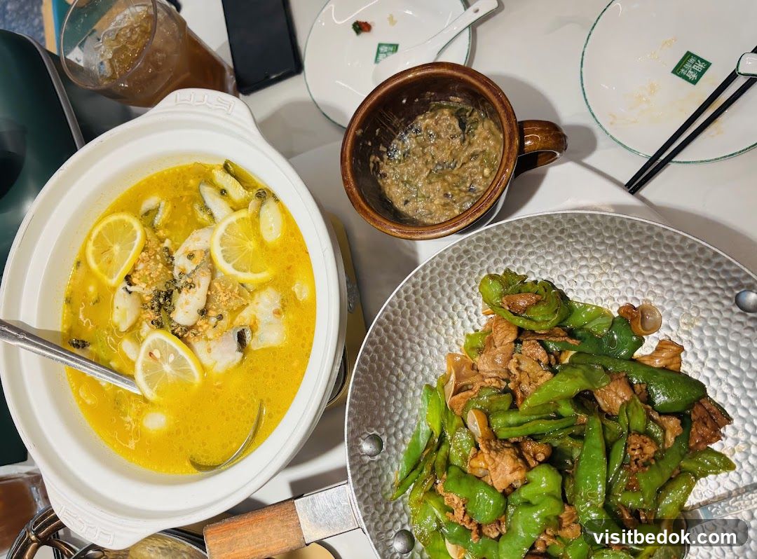 Table with Chinese Food