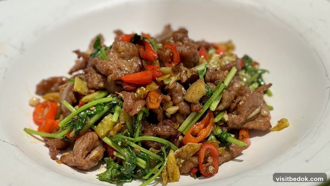 Stir-fried Beef with Chili and Cilantro