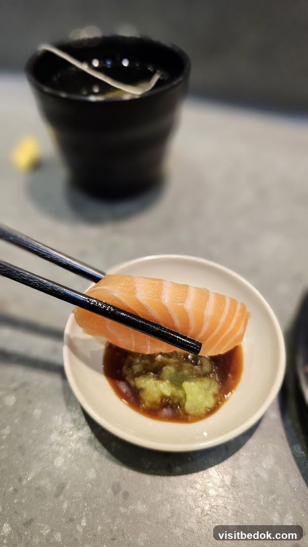 Salmon Nigiri